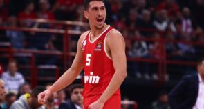 Οι σκέψεις του Ολυμπιακού για το συμβόλαιο του Λαρεντζάκη