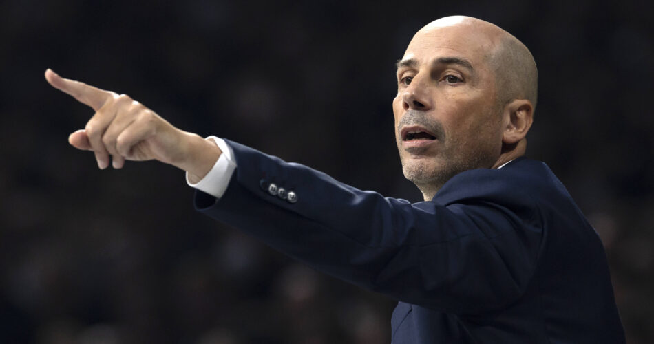 Ο Ζοάν Πεναρόγια αποχώρησε από τον πάγκο της Μπαρτσελόνα