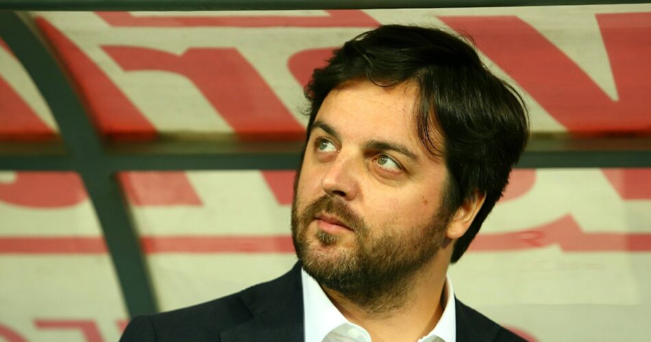 Ο Χαβιέρ Ριμπάλτα σε παρουσία της ΑΕΚ κατά τη διάρκεια της μεταγραφικής περιόδου