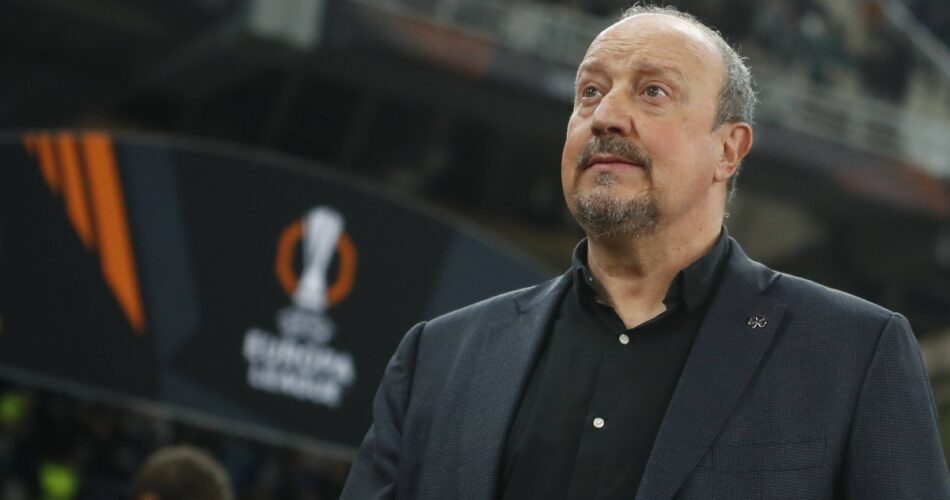 Ράφα Μπενίτεθ σε αγώνα Europa League με τον Παναθηναϊκό