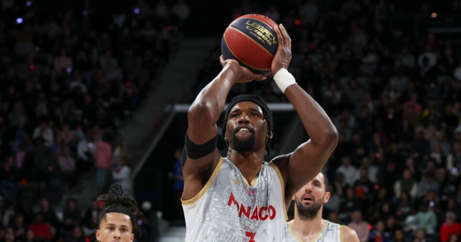 Ο Κεβάριους Χέιζ σε αγώνα της Μονακό στην EuroLeague