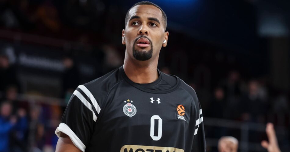 Ο Μπράντον Ντέιβις σε αγώνα της Παρτίζαν στη EuroLeague