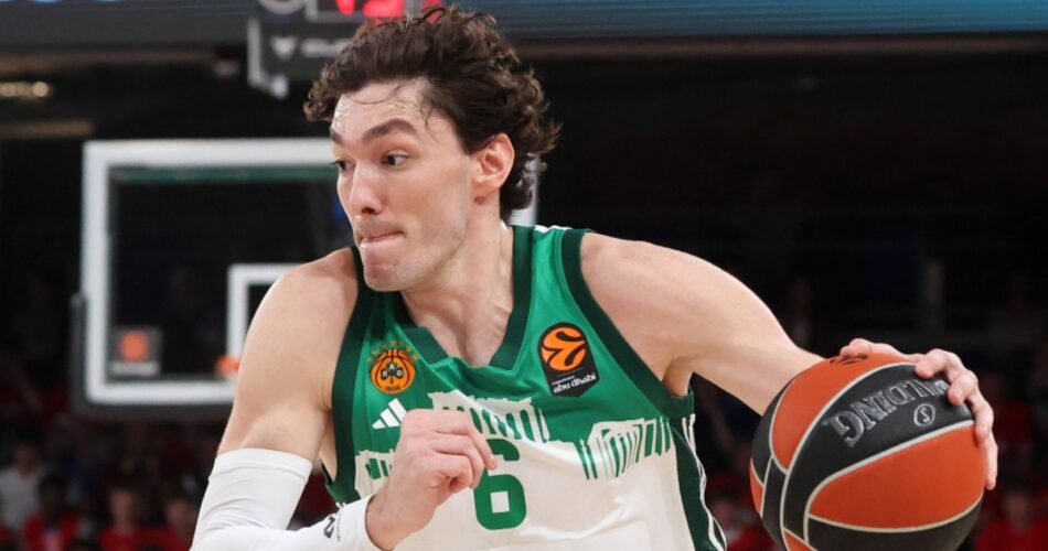 Ο Τσέντι Όσμαν σε αγώνα της EuroLeague με τον Παναθηναϊκό, στο επίκεντρο των εξελίξεων για το μέλλον του και το ενδιαφέρον της Αναντολού Εφές και η κίνηση που ετοιμάζει ο Παναθηναϊκός με Μπόνγκα.
