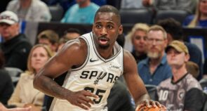 Τον ήθελαν στην EuroLeague, αλλά έμεινε στο NBA ο Τζόουνς-Γκαρσία