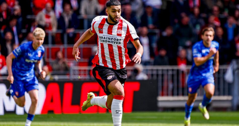 Ο Ισμαέλ Σαϊμπαρί σε αγώνα της PSV πριν από τη μεταγραφή του στην Μπάγερν Μονάχου