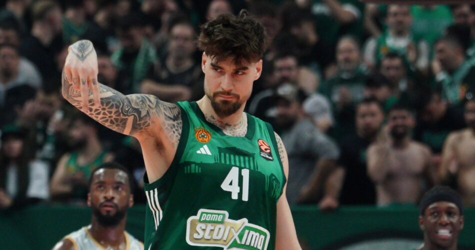 Ο Χουάντσο σε αγώνα του Παναθηναϊκού στη EuroLeague μετά την ανανέωση του συμβολαίου του