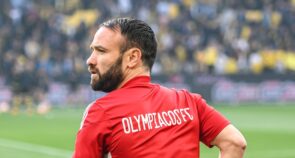 Απτόητος στα 42 του ο Βαλμπουενά, βρήκε τον επόμενο σταθμό της καριέρας του