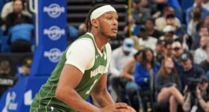 NBA: Στον «αέρα» το μέλλον του Μάιλς Τέρνερ στους Μπακς