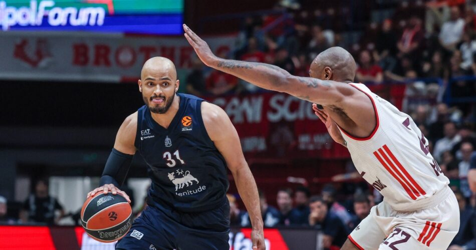 Ο Σιλντς σε αγώνα της Αρμάνι Μιλάνο στη EuroLeague πριν από την αποχώρησή του από τον ιταλικό σύλλογο