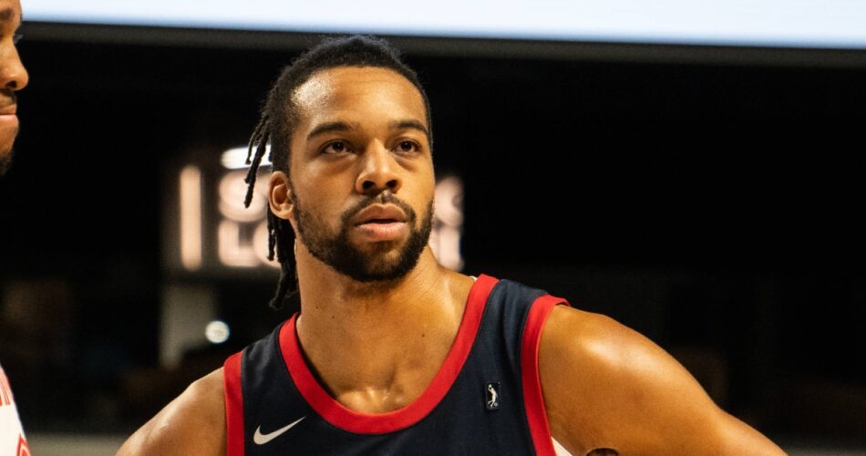 Ο Εβμπουομάν σε αγώνα της G League πριν από τη μεταγραφή του στην Μπαρτσελόνα