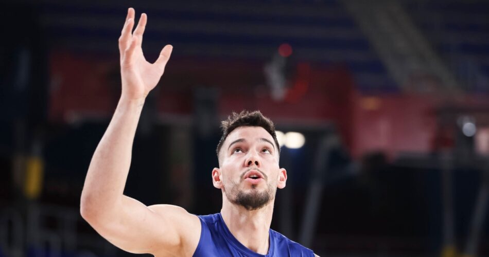 Ο Γουίλι Ερνανγκόμεθ σε αγώνα της Μπαρτσελόνα κατά τη διάρκεια της περσινής αγωνιστικής περιόδου