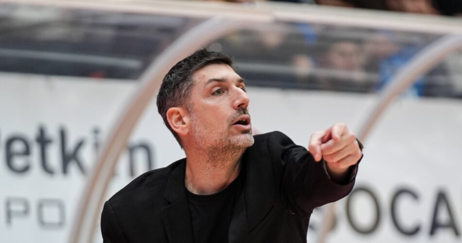 Ο Βασίλης Ξανθόπουλος στο Περιστέρι, που προχωρά σε αλλαγή του Πολ Σκραγκς με τον Νόα Φράιντελ