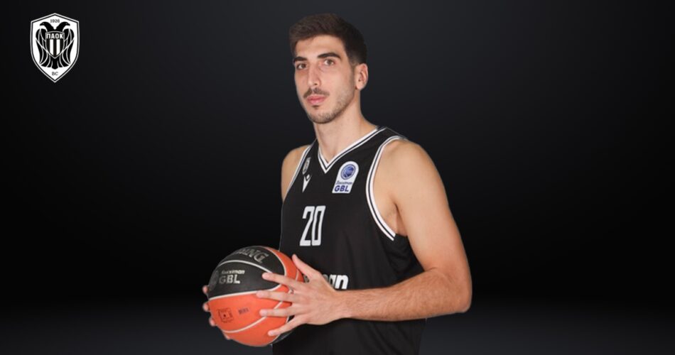 Ο Κωνσταντίνος Ιατρίδης στη φωτογραφία της ανακοίνωσής του από τον ΠΑΟΚ