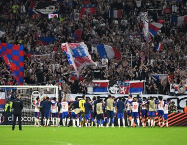 Λιόν: «Καμπάνα» από την UEFA για τη συμπεριφορά των οπαδών της