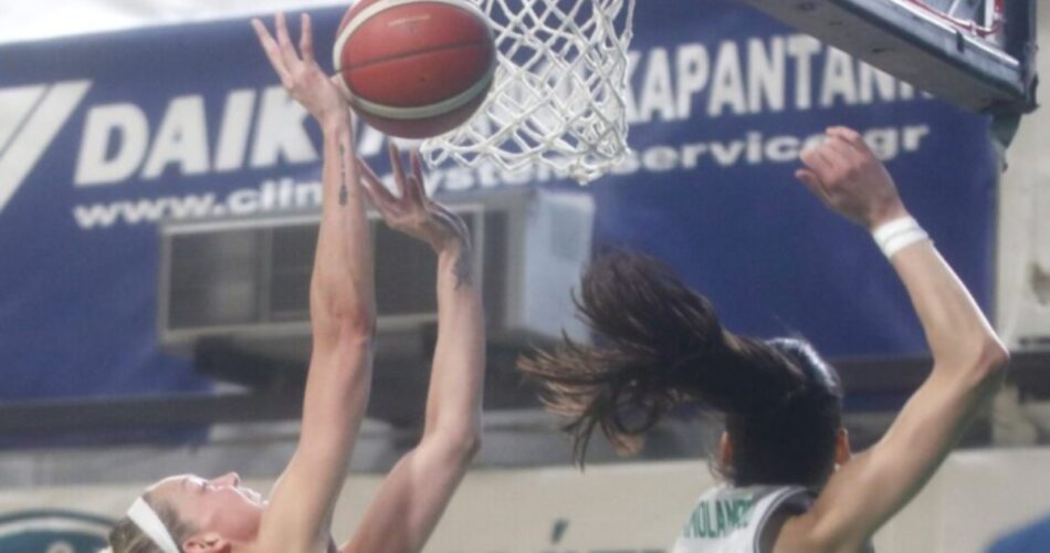 Αγωνιστικό στιγμιότυπο από παλαιότερο ντέρμπι Ολυμπιακού και Παναθηναϊκού για το πρωτάθλημα μπάσκετ της Α1 Γυναικών
