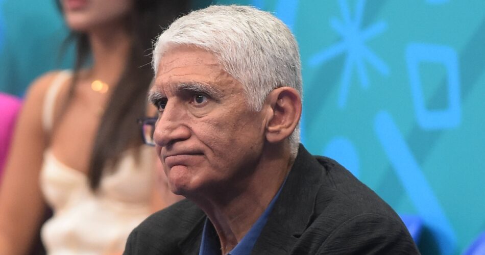 Ο Παναγιώτης Γιαννάκης σε παλαιότερη εκδήλωση αφιερωμένη στο ελληνικό μπάσκετ