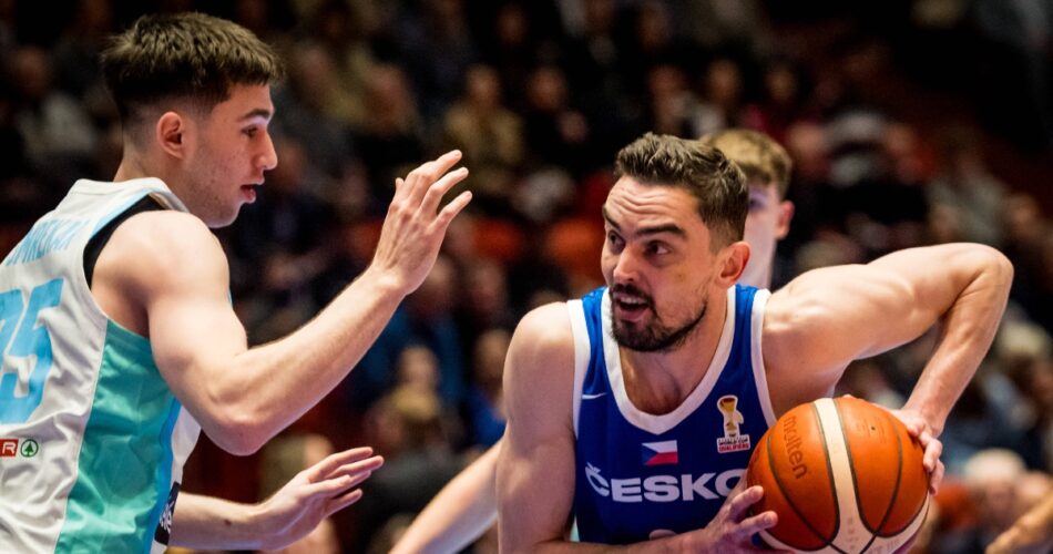 Ο Σατοράνσκι με τη φανέλα της εθνικής Τσεχίας κατά τη διάρκεια παλαιότερης διεθνούς αναμέτρησης